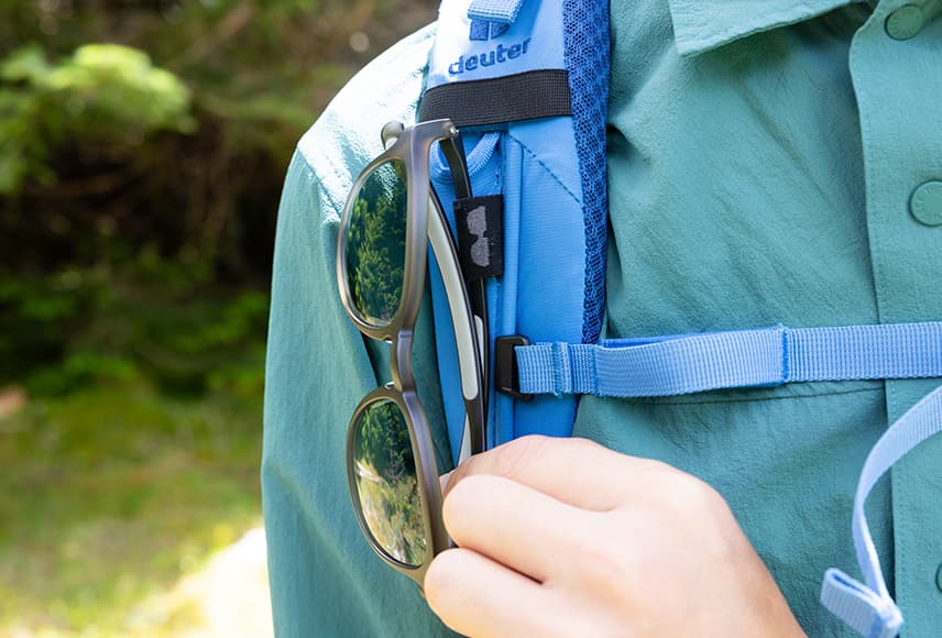 サングラスホルダー